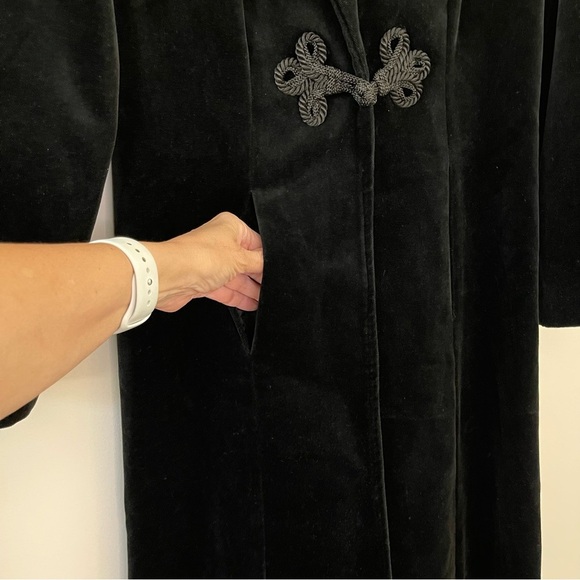 JS Collection VTG Long Black Cotton Velvet Opera Cape Coat Size Small Whimsical - Picture 6 of 11